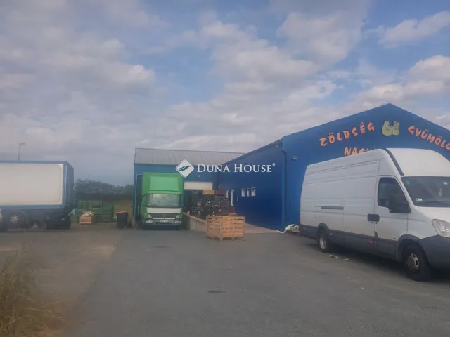 Eladó kereskedelmi és ipari ingatlan Körmend, Ipari utca 408 nm