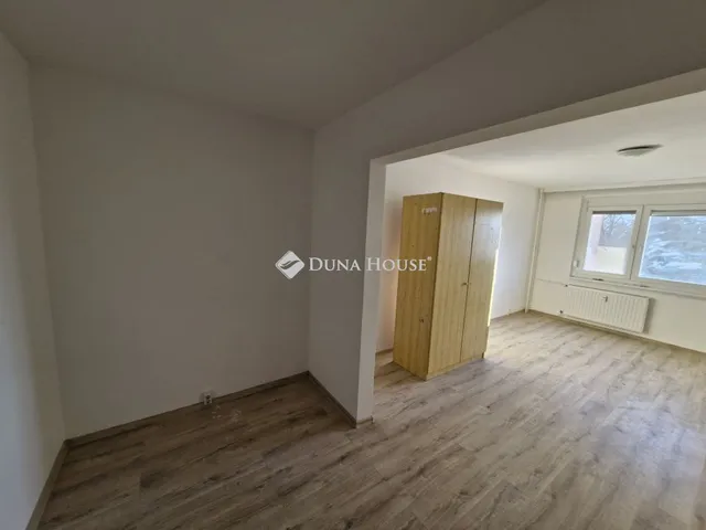 Kiadó lakás Komárom, Madách Imre utca 53 nm