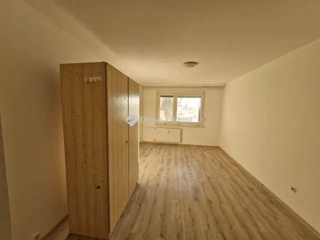 Kiadó lakás Komárom, Madách Imre utca 53 nm