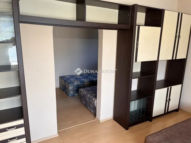 Eladó lakás Óbarok, Iskola köz 62 nm