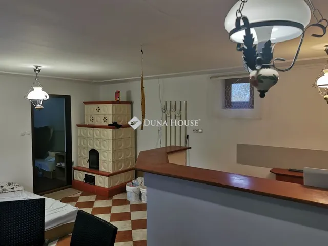 Eladó ház Kecskéd 300 nm