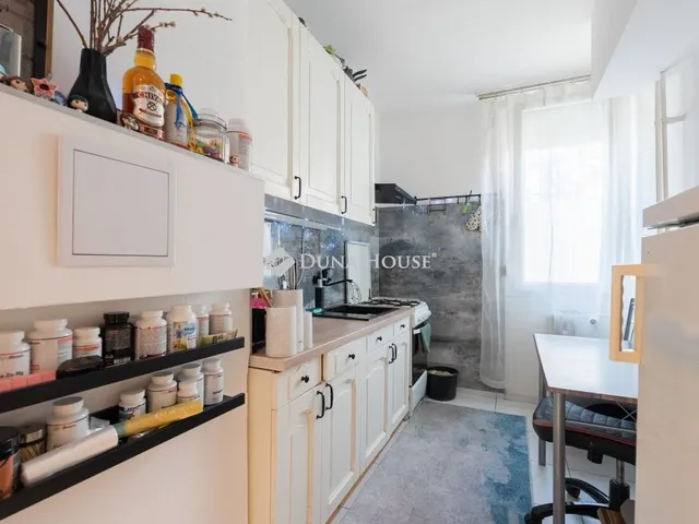 Eladó lakás Tatabánya, Béla király körtér 42 nm