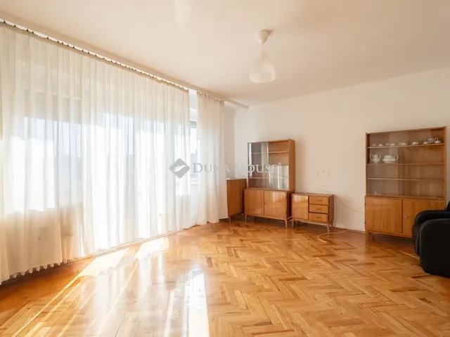 Eladó lakás Tatabánya, Nincs utca 61 nm