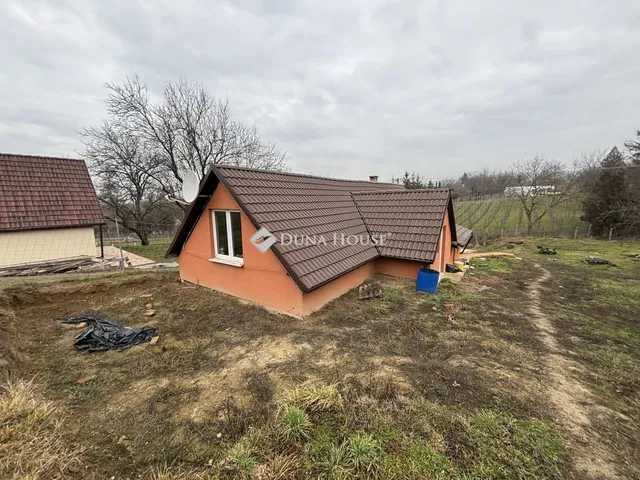 Eladó üdülő és hétvégi ház Baj, Csitári út 110 nm