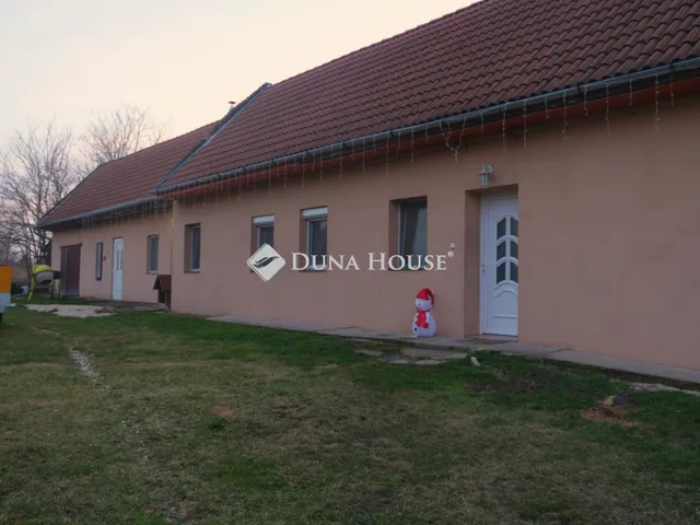 Eladó ház Mocsa, Csillag utca 100 nm