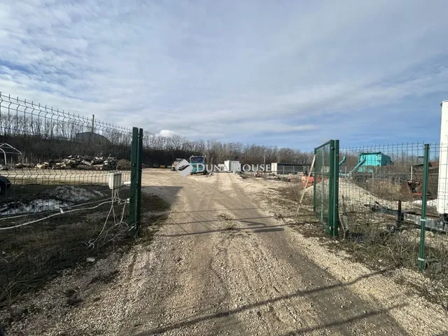 Eladó kereskedelmi és ipari ingatlan Tatabánya 6448 nm