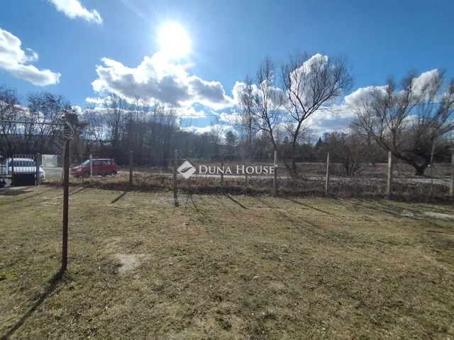 Eladó telek Tatabánya, Páfrány utca 1080 nm