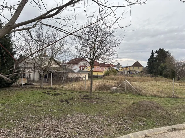 Eladó telek Kecskéd 907 nm