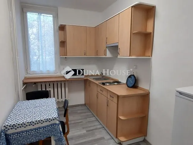 Kiadó lakás Tatabánya, Mártírok útja 57 nm