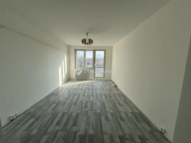 Eladó lakás Tatabánya, Sárberki lakótelep 53 nm