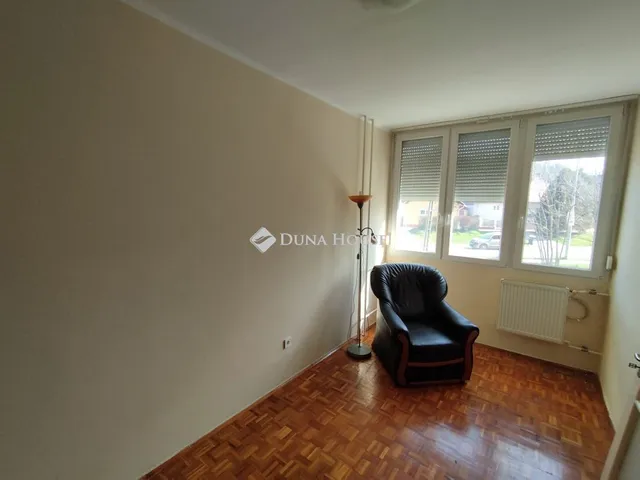 Kiadó lakás Tatabánya, Mártírok útja 50 nm