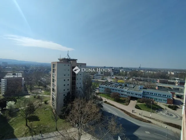 Eladó lakás Tatabánya, Fő tér 57 nm