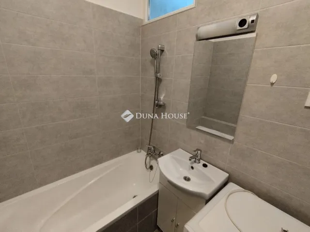 Kiadó lakás Tatabánya, Győri út 55 nm