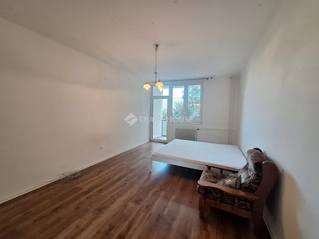 Kiadó lakás Tatabánya, Köztársaság útja 56 nm