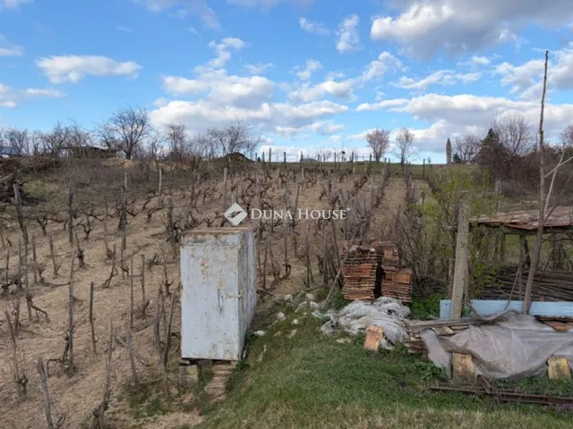 Eladó üdülő és hétvégi ház Baj, Kánya út 27 nm