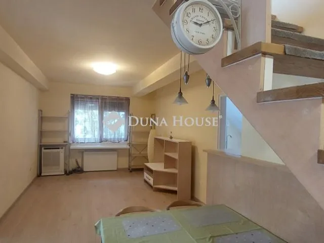 Kiadó lakás Tatabánya, Dózsakert utca 120 nm