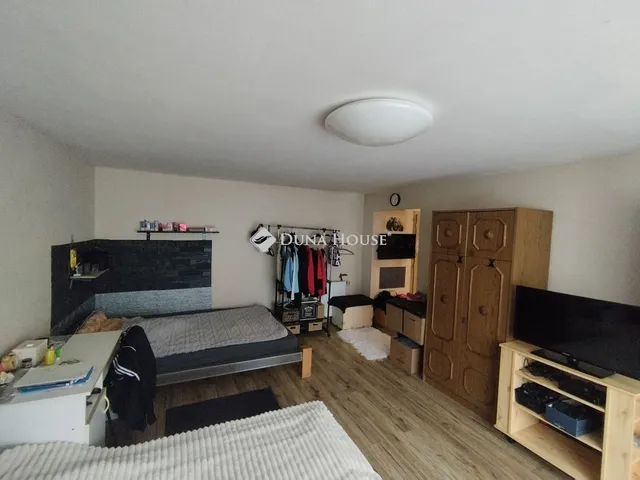 Eladó lakás Oroszlány, Fürst Sándor utca 55 nm