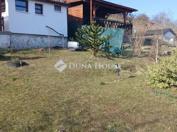 Eladó telek Környe, Öreghegy 1471 nm