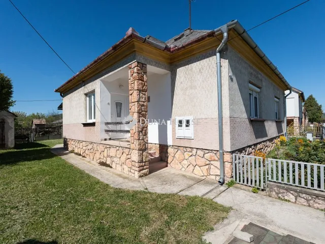 Eladó ház Tarján, Jókai Mór utca 82 nm
