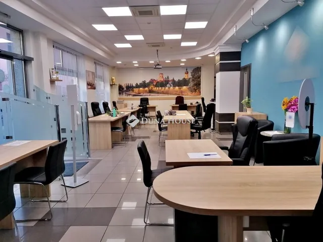 Eladó kereskedelmi és ipari ingatlan Győr 205 nm