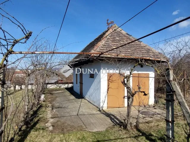 Eladó nyaraló Tatabánya 30 nm