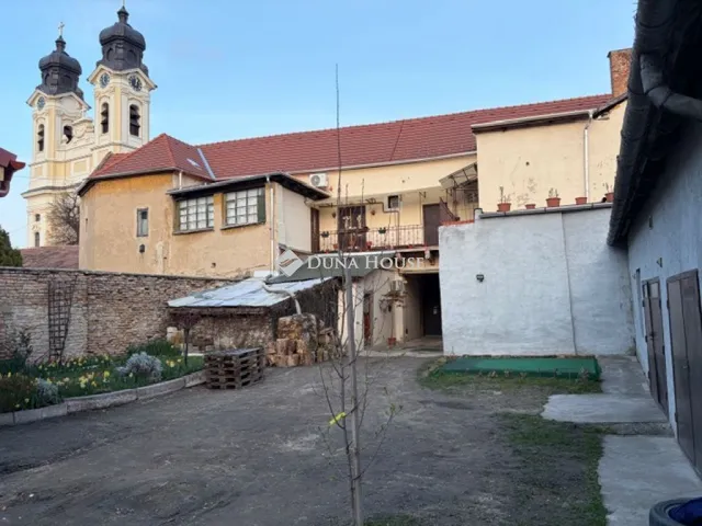Eladó lakás Tata 63 nm