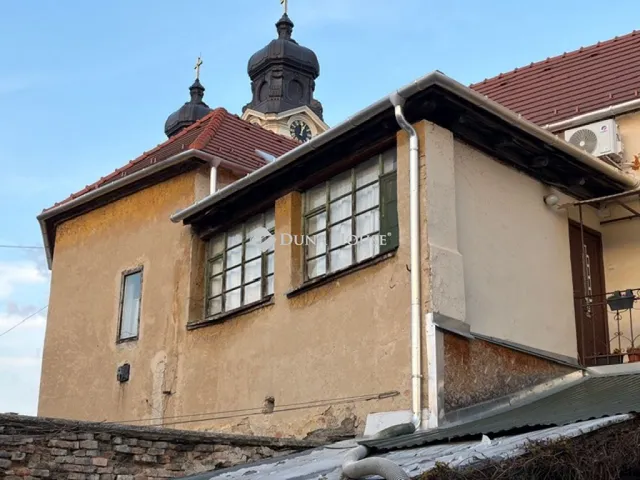 Eladó lakás Tata, Kocsi utca 63 nm