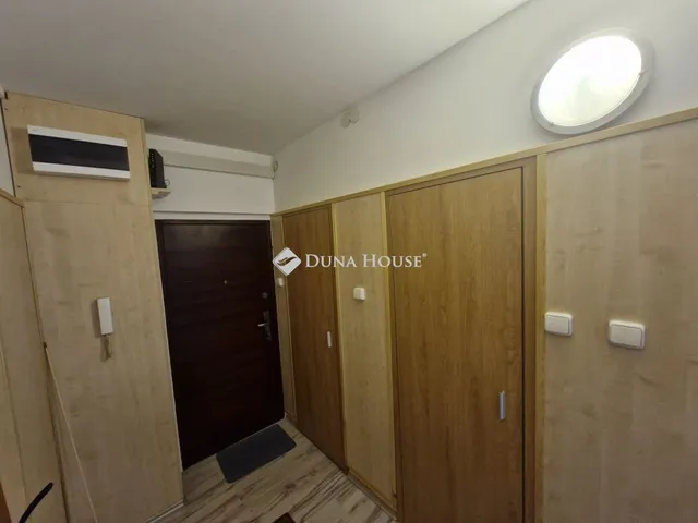 Eladó lakás Tatabánya, Mártírok útja 62 nm