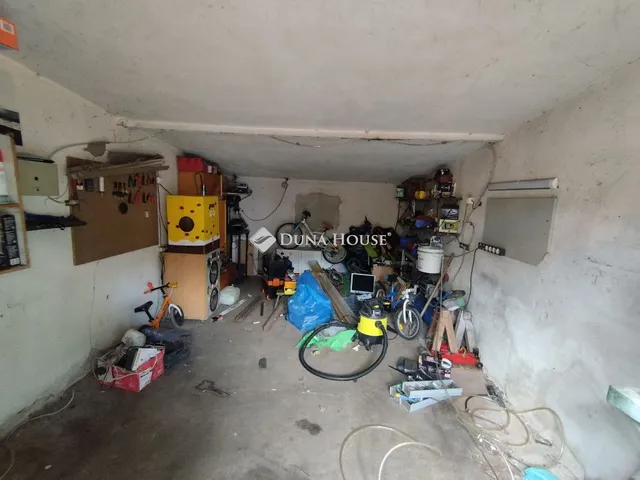 Eladó garázs Tatabánya, Szabó Ignác utca 19 nm