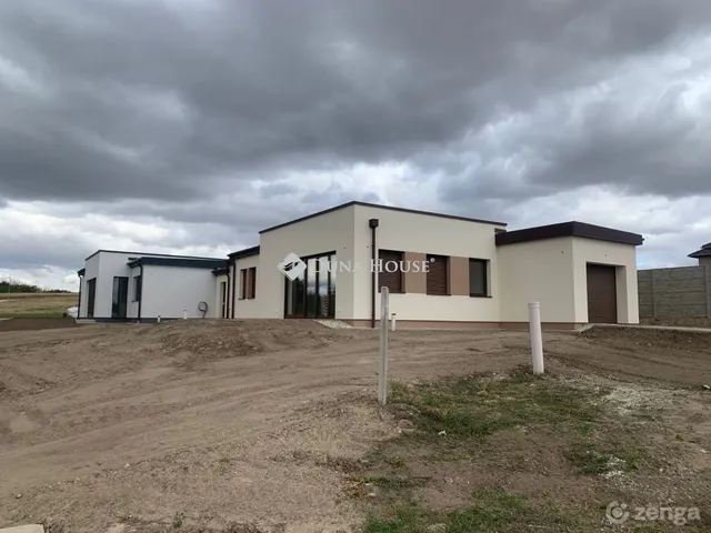 Eladó ház Bábolna 110 nm