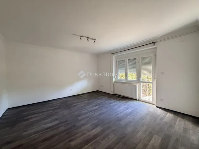 Kiadó lakás Oroszlány 35 nm