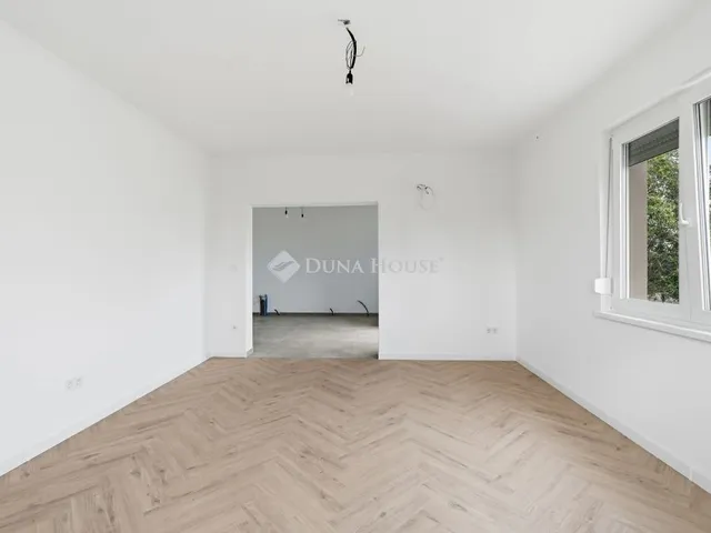Eladó lakás Tatabánya, Szőlődomb utca 82 nm