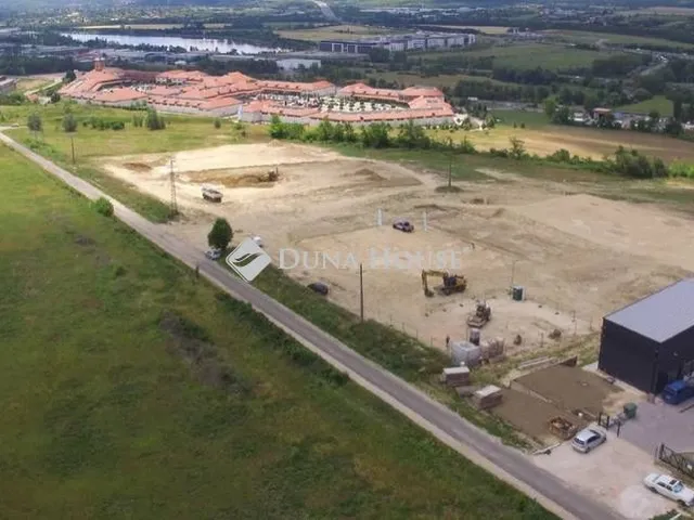 Eladó telek Biatorbágy 7558 nm
