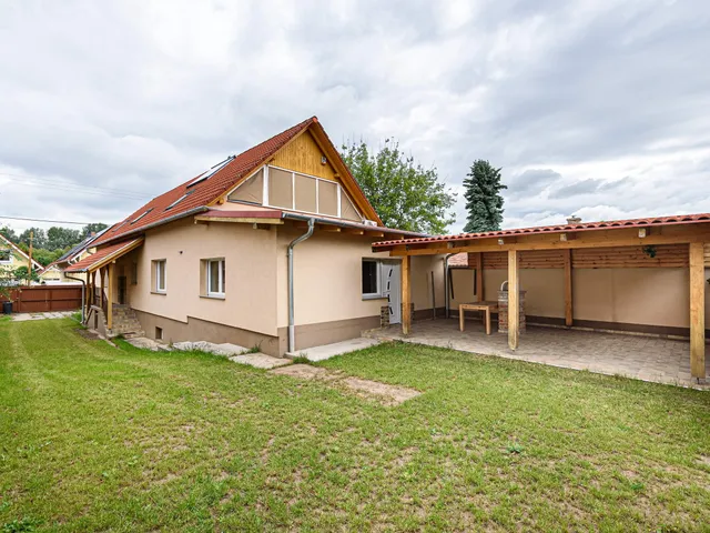 Eladó ház Budapest XVII. kerület 360 nm