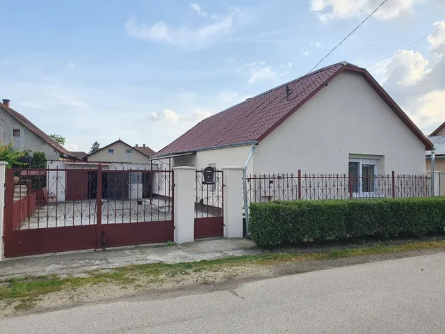 Eladó ház Nagykáta 80 nm