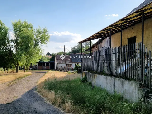 Eladó ház Gyöngyös, Karácsondi út 90 nm