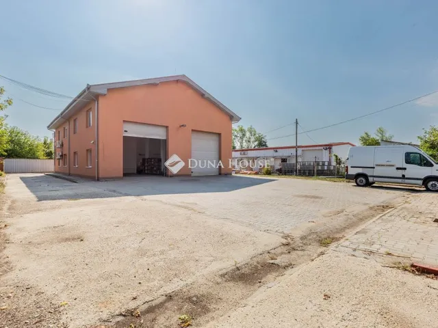 Eladó kereskedelmi és ipari ingatlan Budapest XIV. kerület 1151 nm