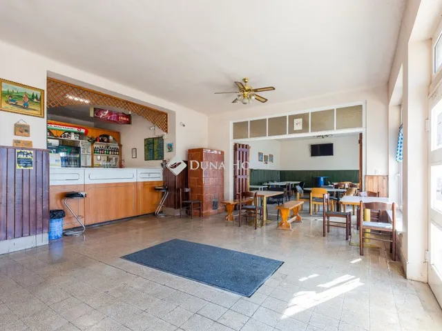 Eladó kereskedelmi és ipari ingatlan Pilisszentkereszt 160 nm