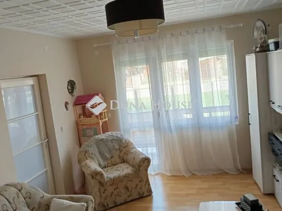 Eladó lakás Lepsény, Jókai utca 64 nm