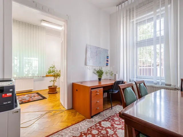 Eladó kereskedelmi és ipari ingatlan Budapest IV. kerület 199 nm
