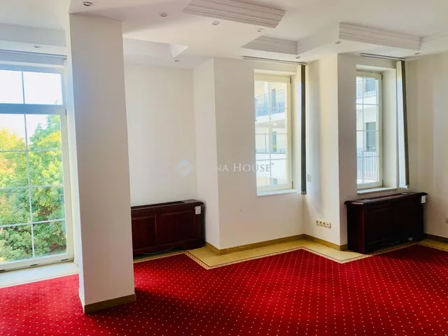 Kiadó kereskedelmi és ipari ingatlan Budapest I. kerület, Márvány utca 191 nm