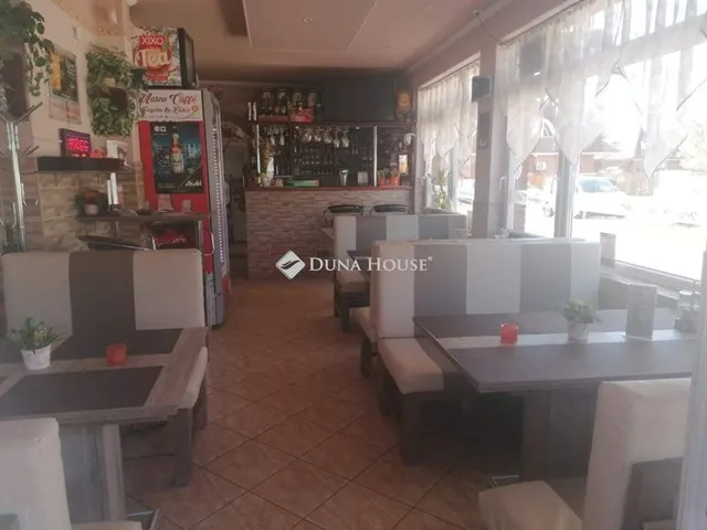 Eladó kereskedelmi és ipari ingatlan Fonyód, Ady Endre utca 50 nm