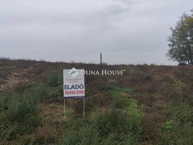 Eladó telek Gyugy 4212 nm