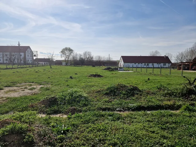 Eladó telek Buzsák 2330 nm