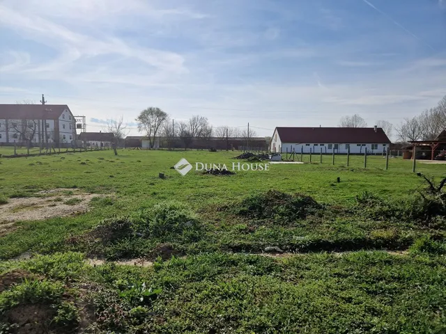 Eladó telek Buzsák 2330 nm