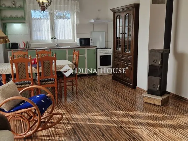 Eladó ház Ordacsehi 77 nm