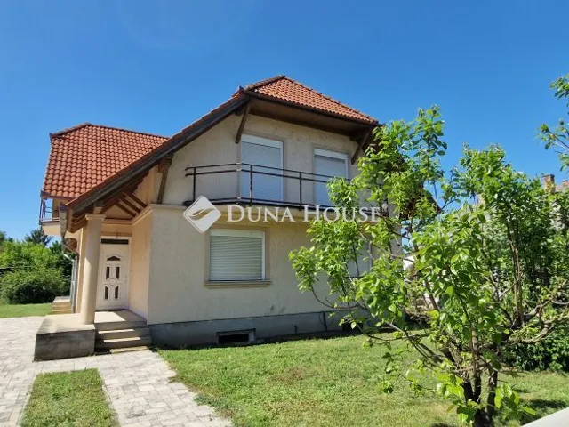 Eladó ház Balatonboglár 350 nm