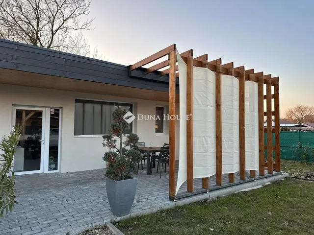 Eladó ház Balatonfenyves 150 nm