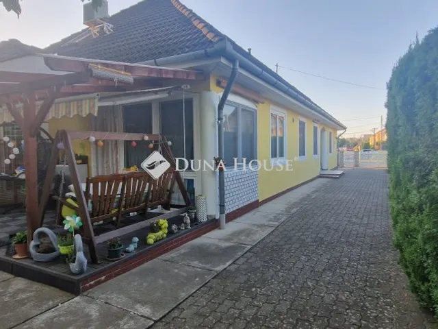Eladó ház Lengyeltóti 214 nm
