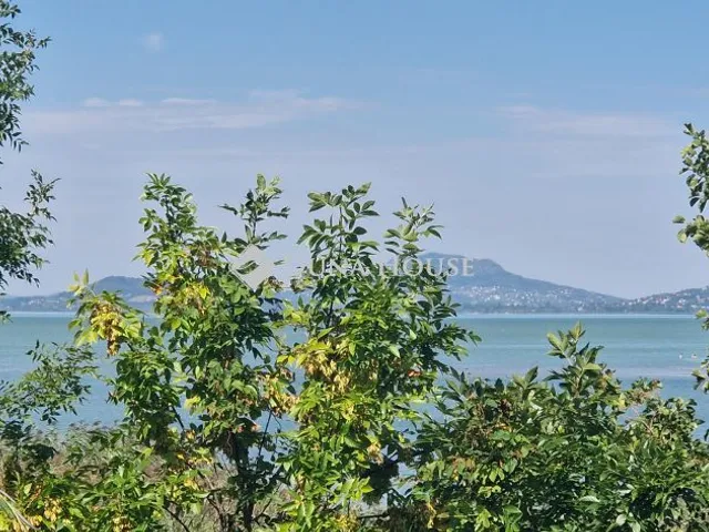 Eladó ház Balatonfenyves 150 nm